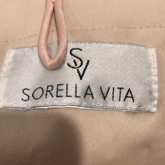 Sorella Vita | Rose Gold Sequin Gown | Size 6 - Picture 10 of 10